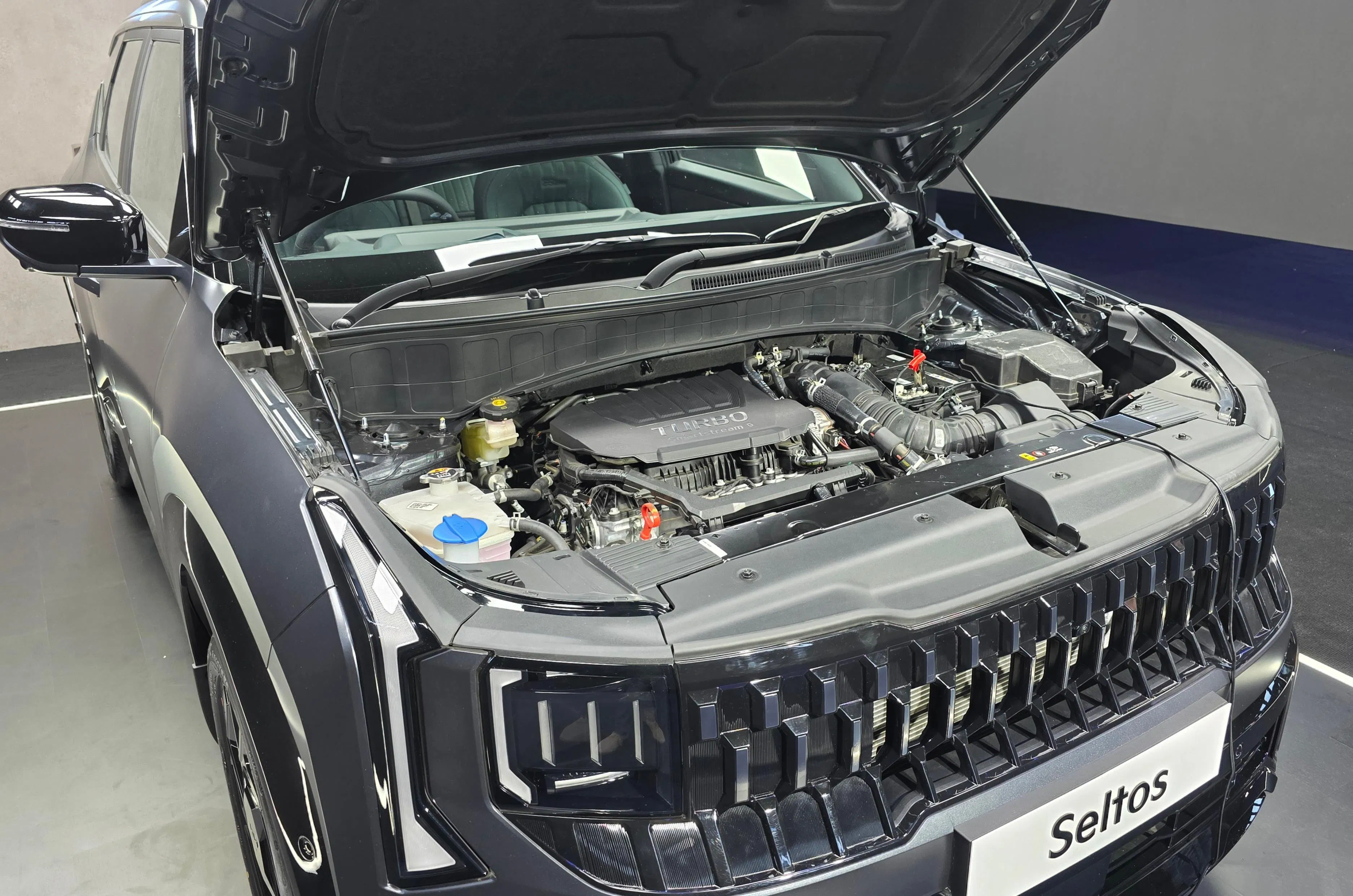 Kia Seltos 2026 launched interior features and options on Carbae the new car buying platform Kia Seltos 2026 launched engine and price options on Carbae the new car buying platform