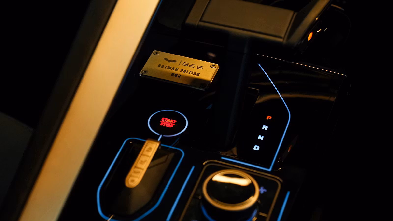 Mahindra BE 6 batman edition launched at 27.79 lakhs interior photo on carbae the new car buying platform