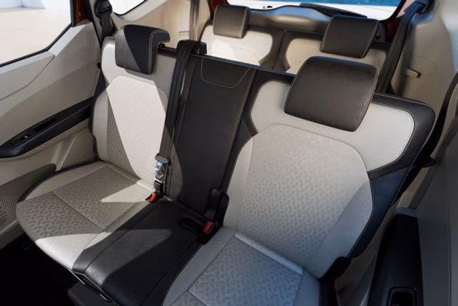 Renault triber a seven seater family car interior feature on Carbae the new car buying platform