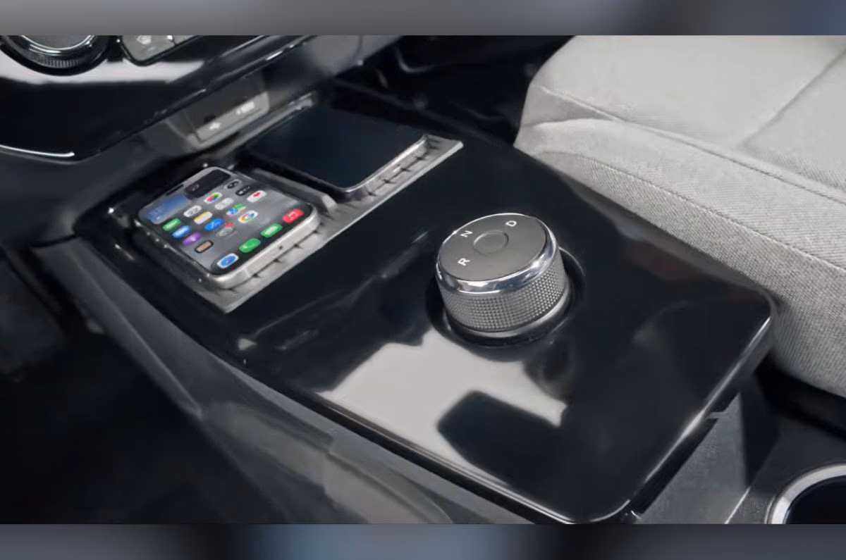 Tata Tiago 2026 Interior wireless Charging features revealed Carbae The new car buying platform