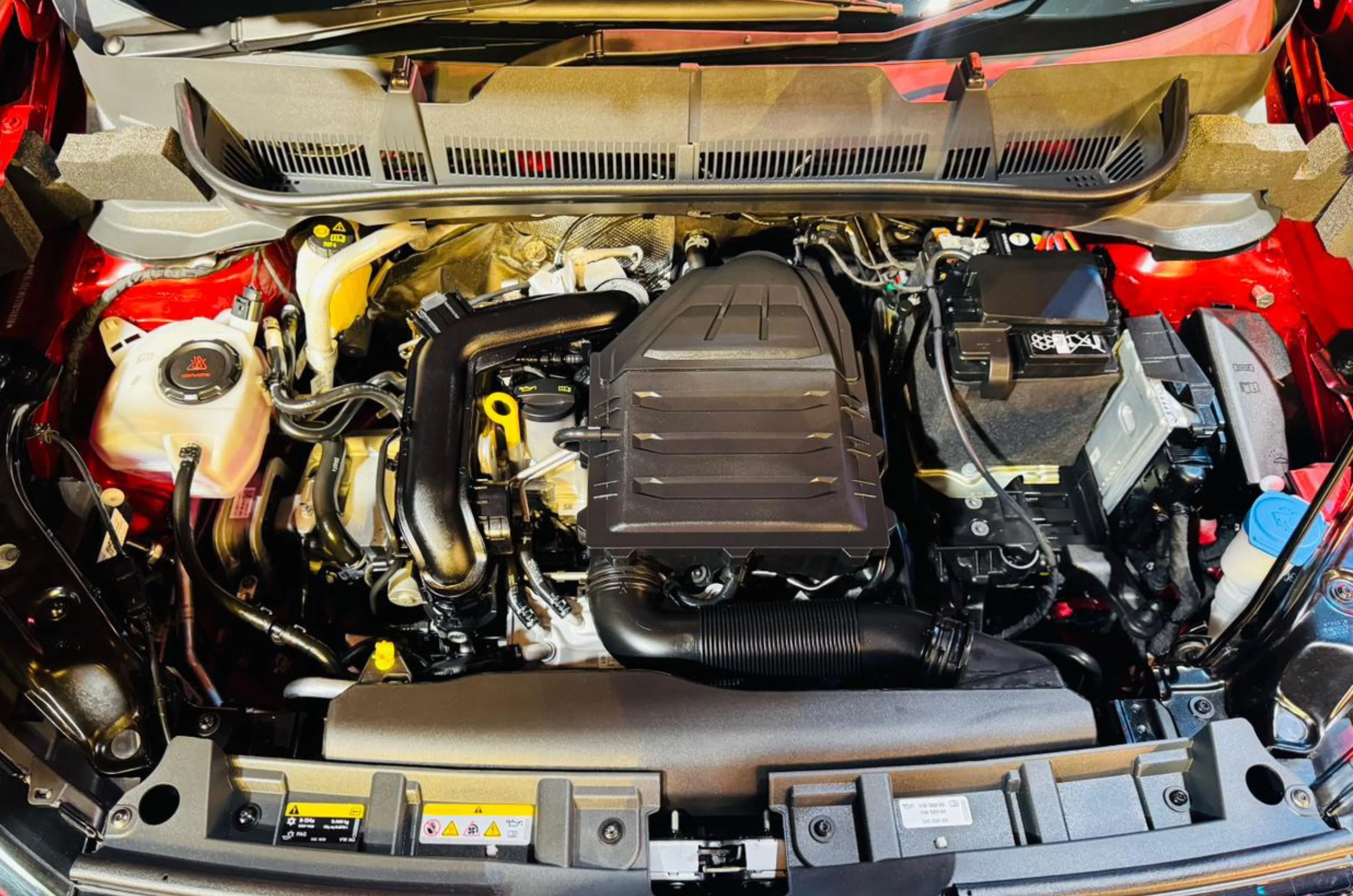 Volkswagen Taigun facelift engine options image features and changes explained on carbae - the new car buying platfrom